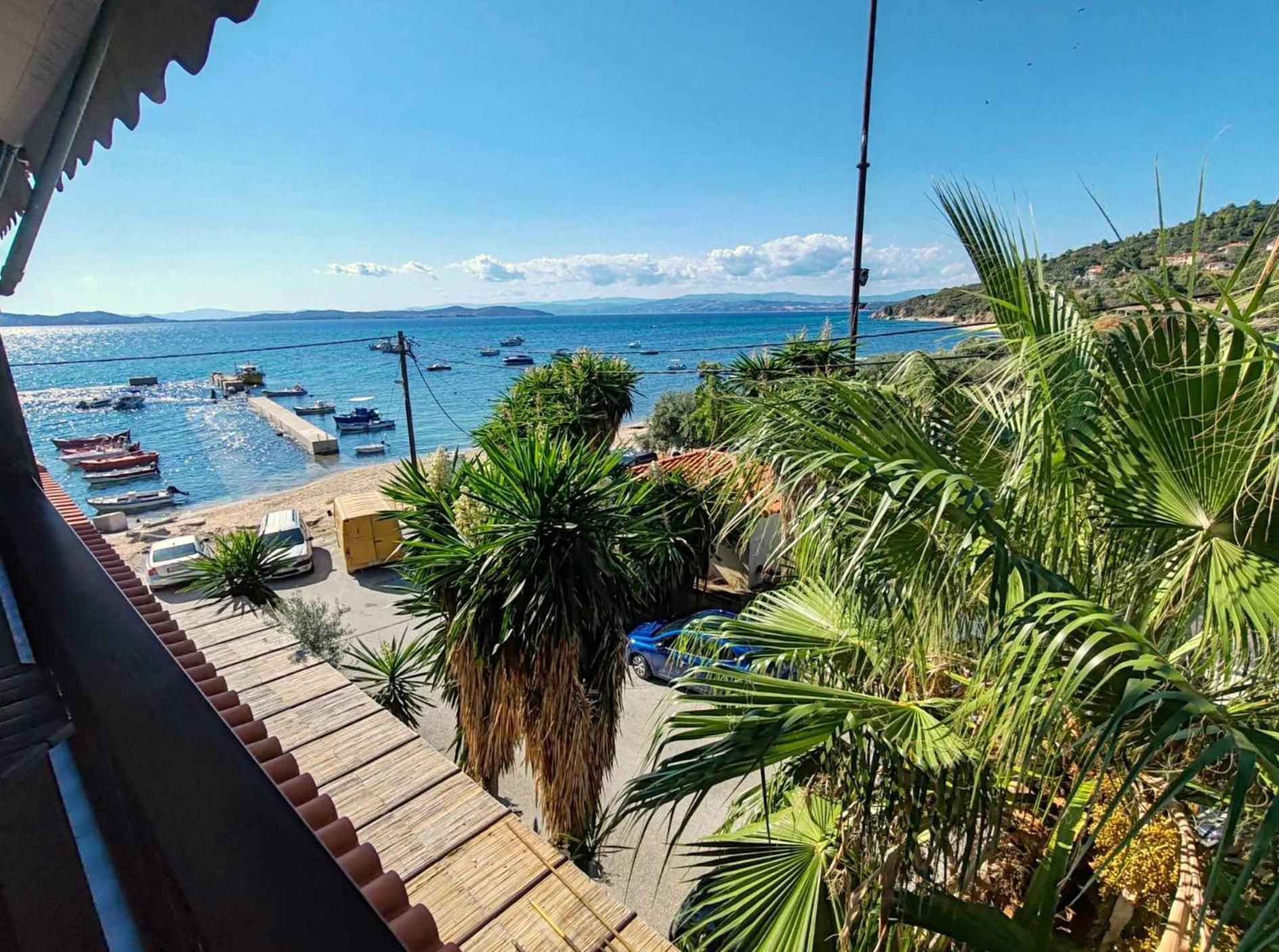 Pension Antonakis Ouranoupolis Greece ภายนอก รูปภาพ