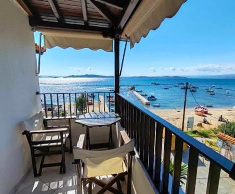 Pension Antonakis Ouranoupolis Greece ภายนอก รูปภาพ
