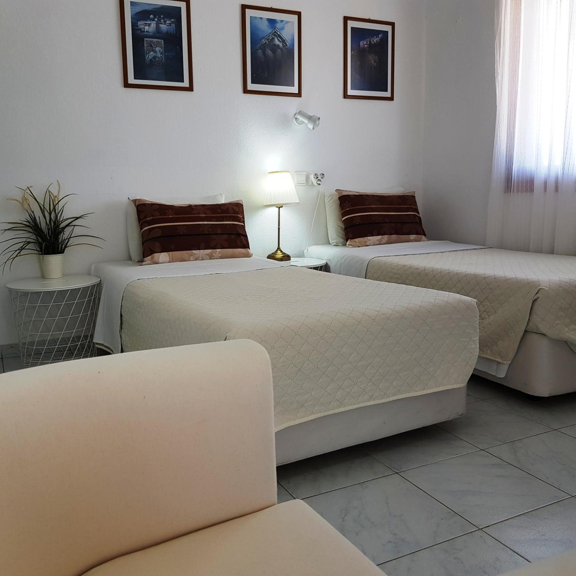 Pension Antonakis Ouranoupolis Greece ภายนอก รูปภาพ